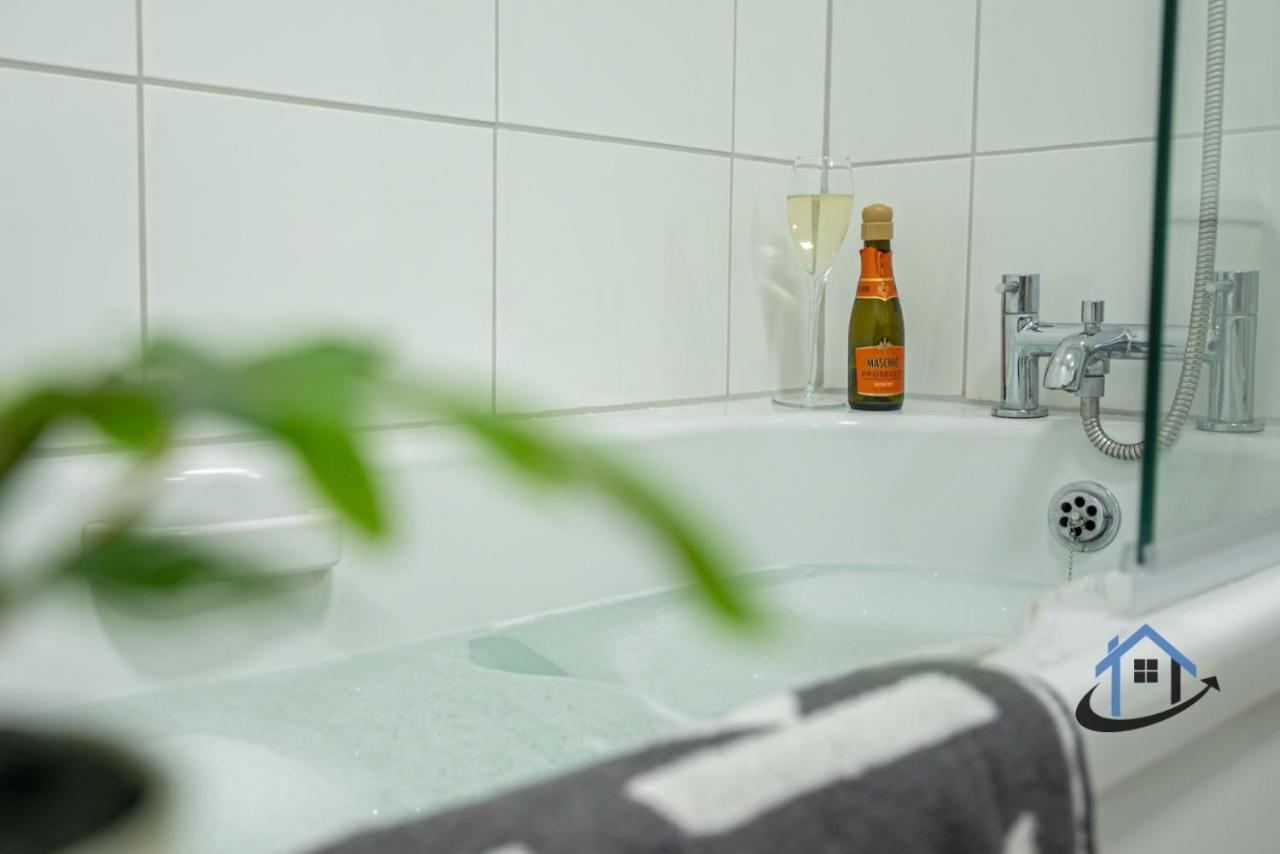 Ironside House, Thrapston King Or Twin Beds, Free Parking, Workspace, Corporates, Sleeps 8 Luaran gambar